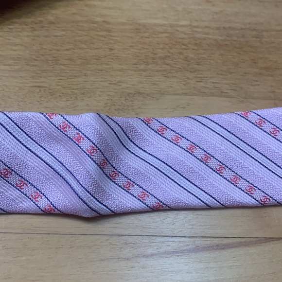 Chanel 100% silk Tie Pink CC logo stripe with Chain 60"L x 3.5"W EUC - Picture 9 of 14